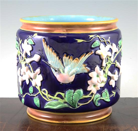 A George Jones majolica Humming Bird and Stephanotis pattern circular jardiniere, late 19th century, 17.5cm